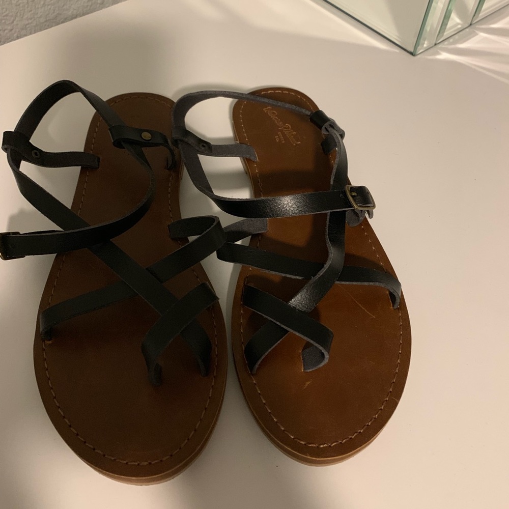 Universal Threads Sandals